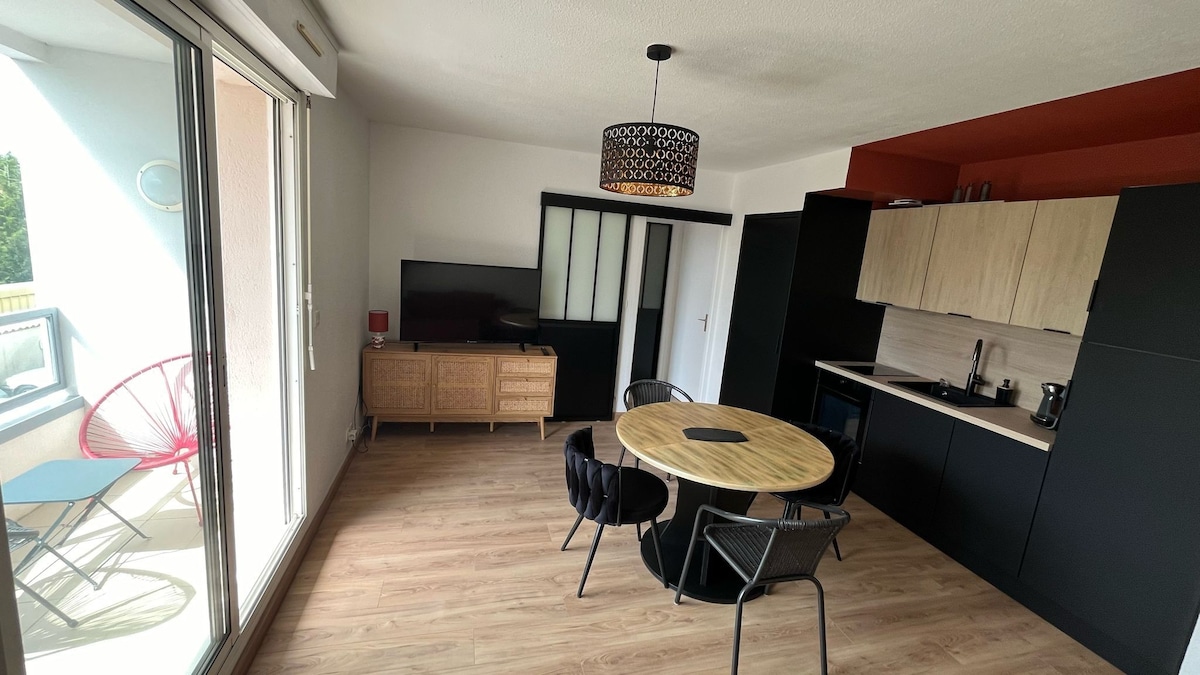 Appartement T2 rénové - Port Boinot/Quai Métayer