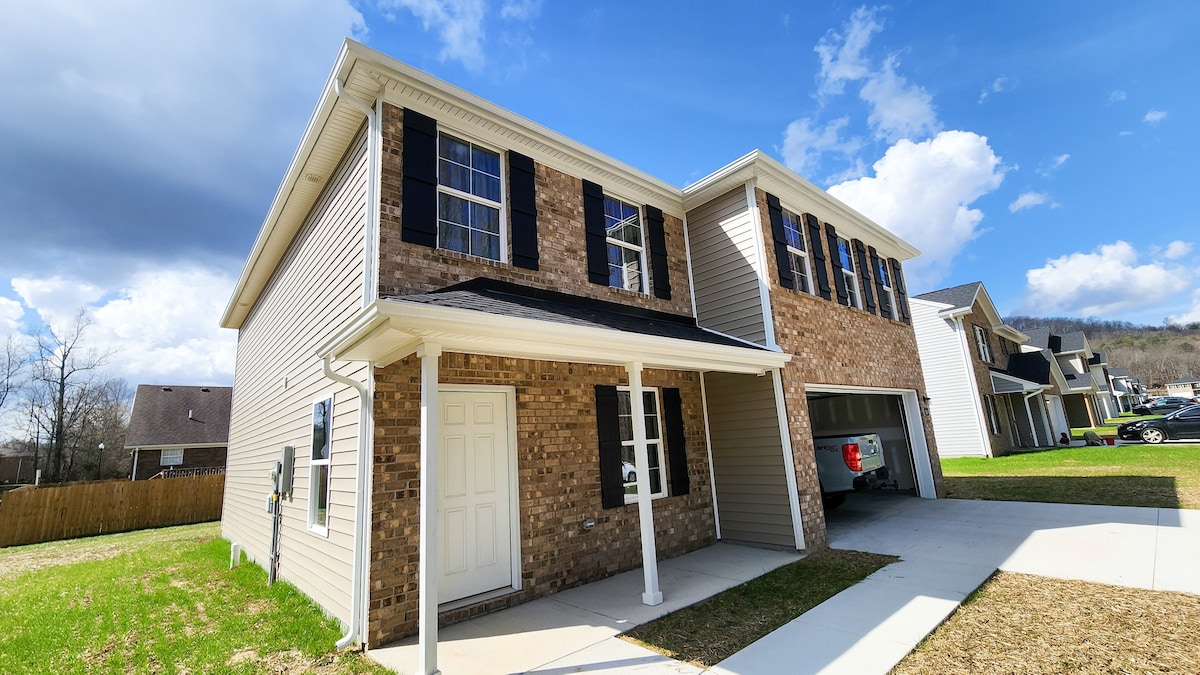 New Home Great Room Bernheim 1 Exit to Louisville