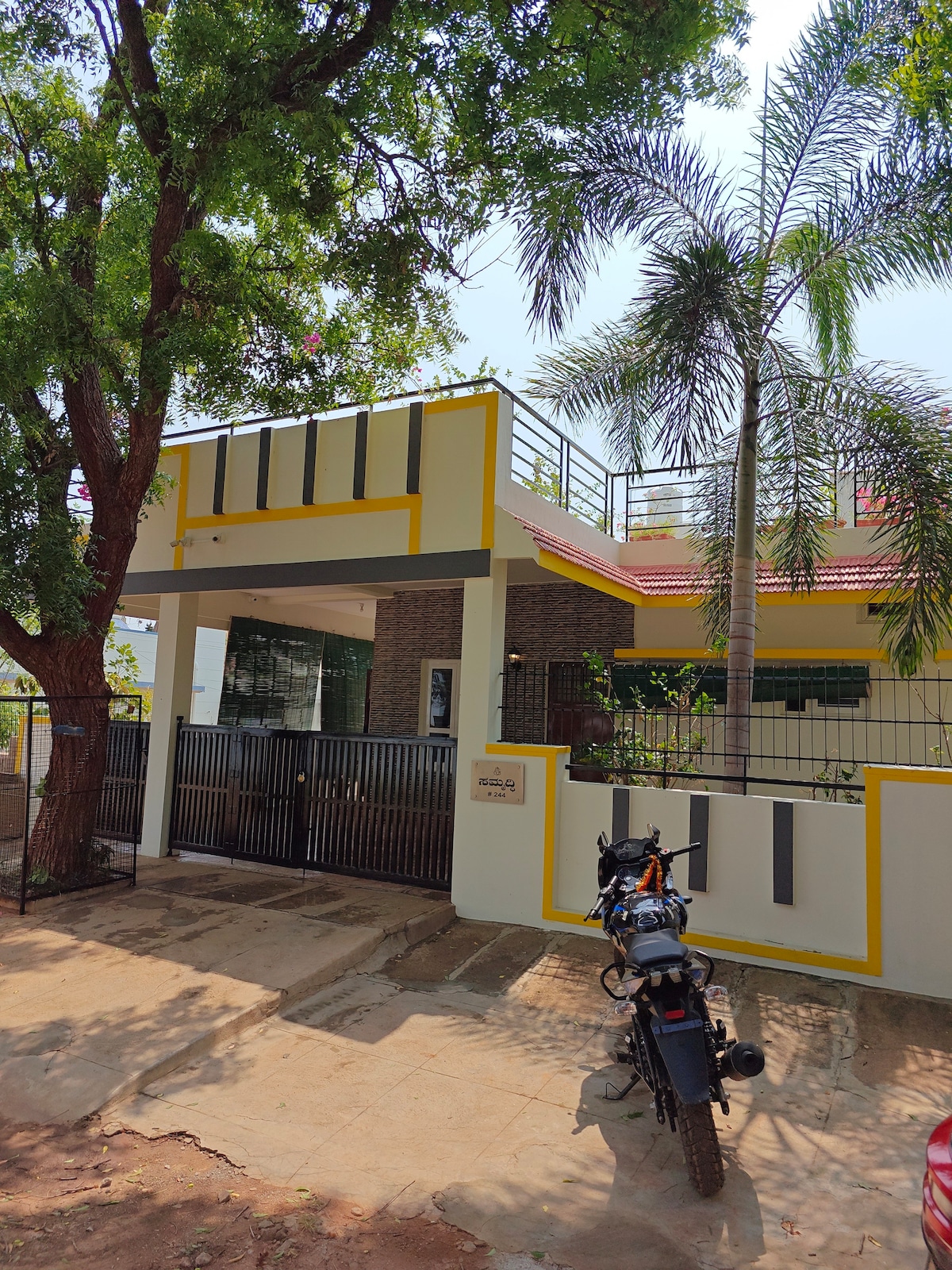 S R -  Luxurious Fully A/c 3 BHK Bunglow Mysore