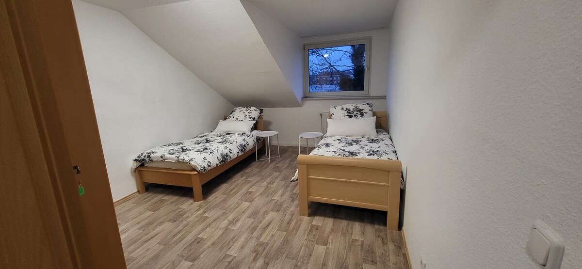 Schönes Zimmer in der Wohnung ZC