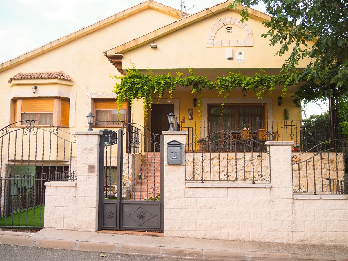 Casa Rural Rincones de Albares.