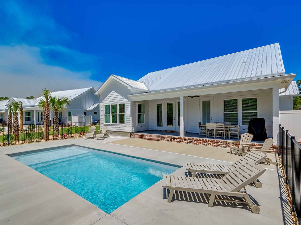 NEW Florida Coastal Cottage with Pool