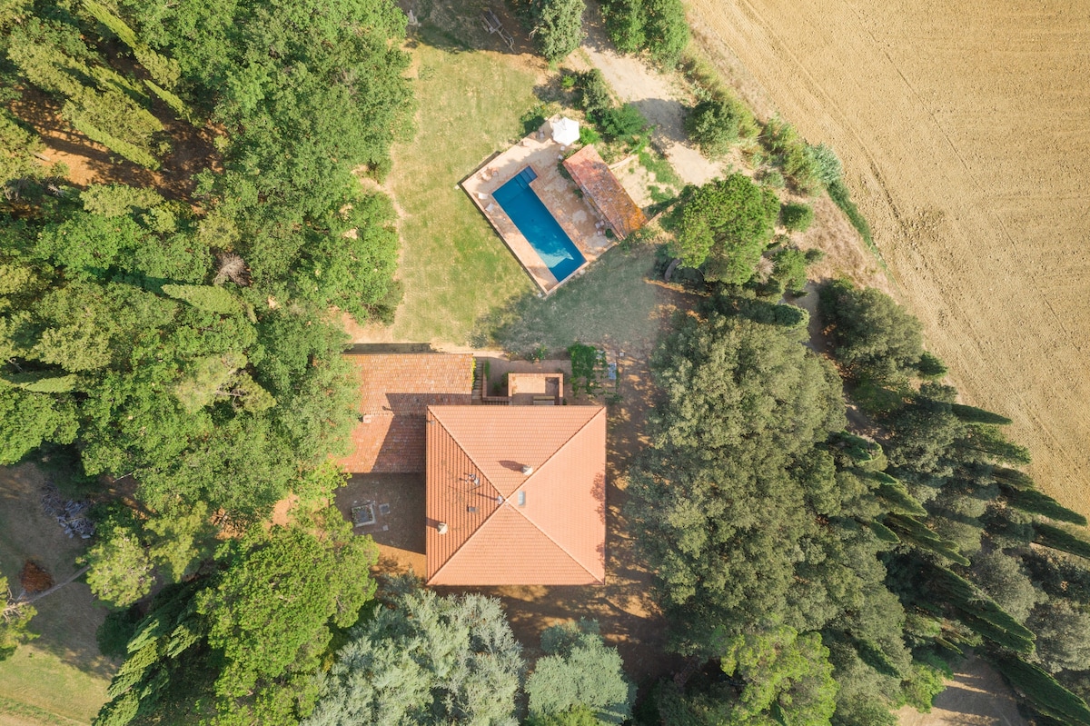 Casale il Rondò-stunning Italian villa with pool