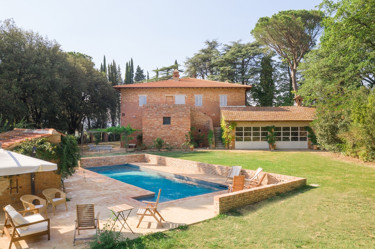 Casale il Rondò-stunning Italian villa with pool