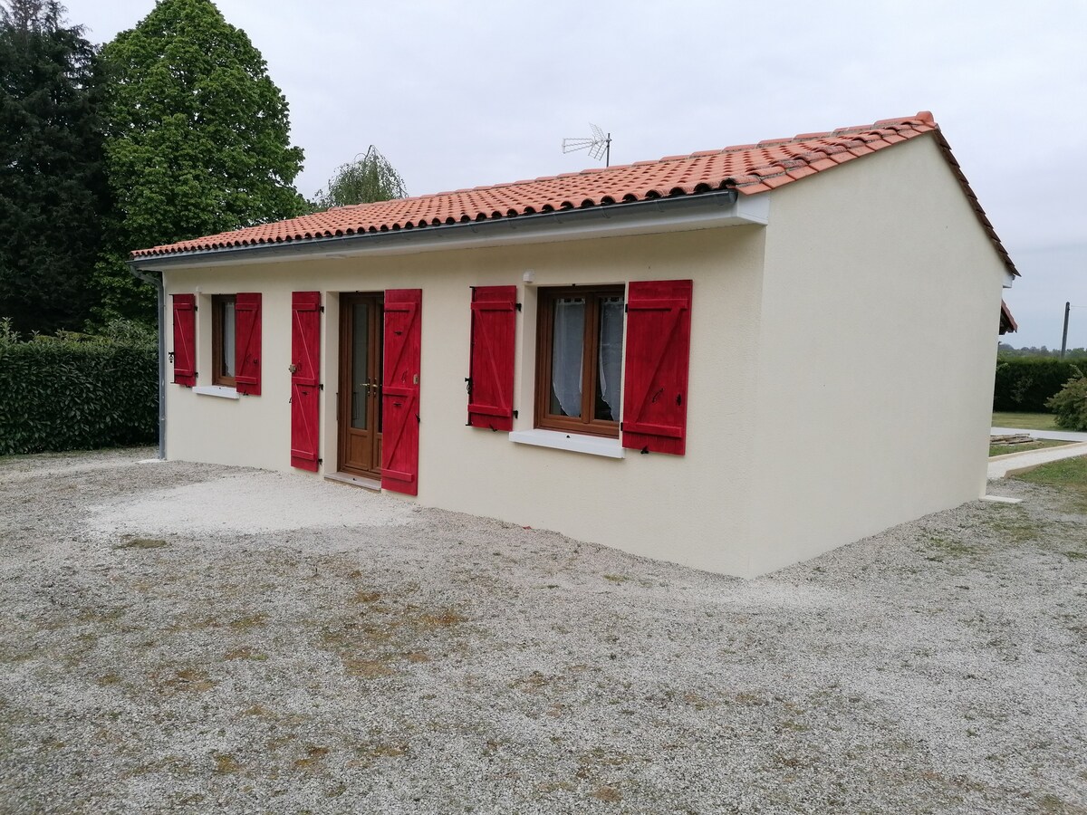 Newly refurbished detached 2 Bed holiday gite