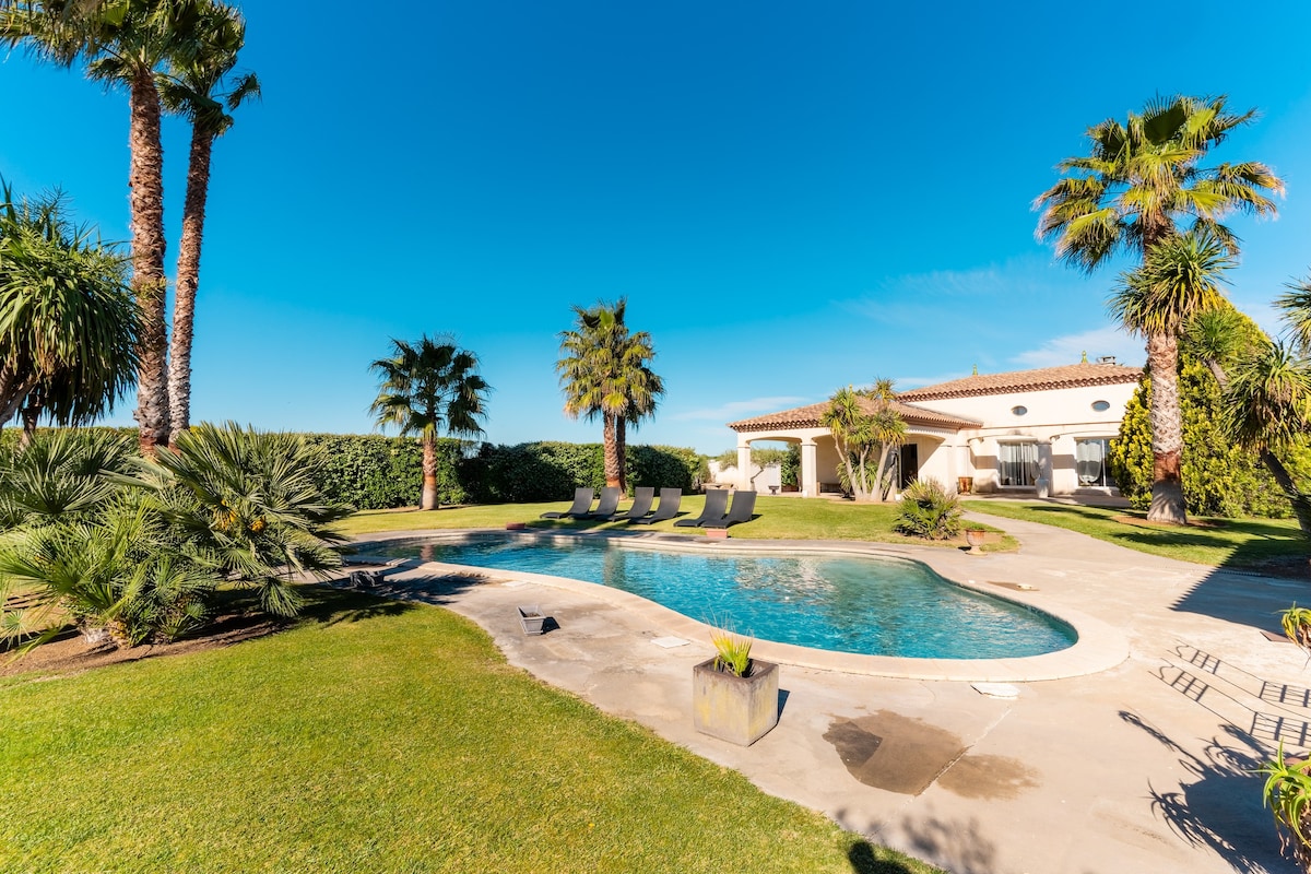 Oasis - Sublime villa with private pool and garden