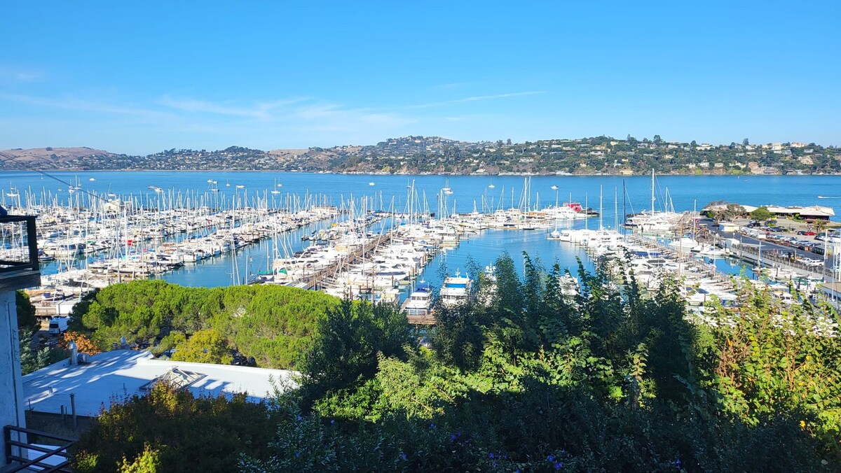 Gorgeous Sausalito Two-Bedroom