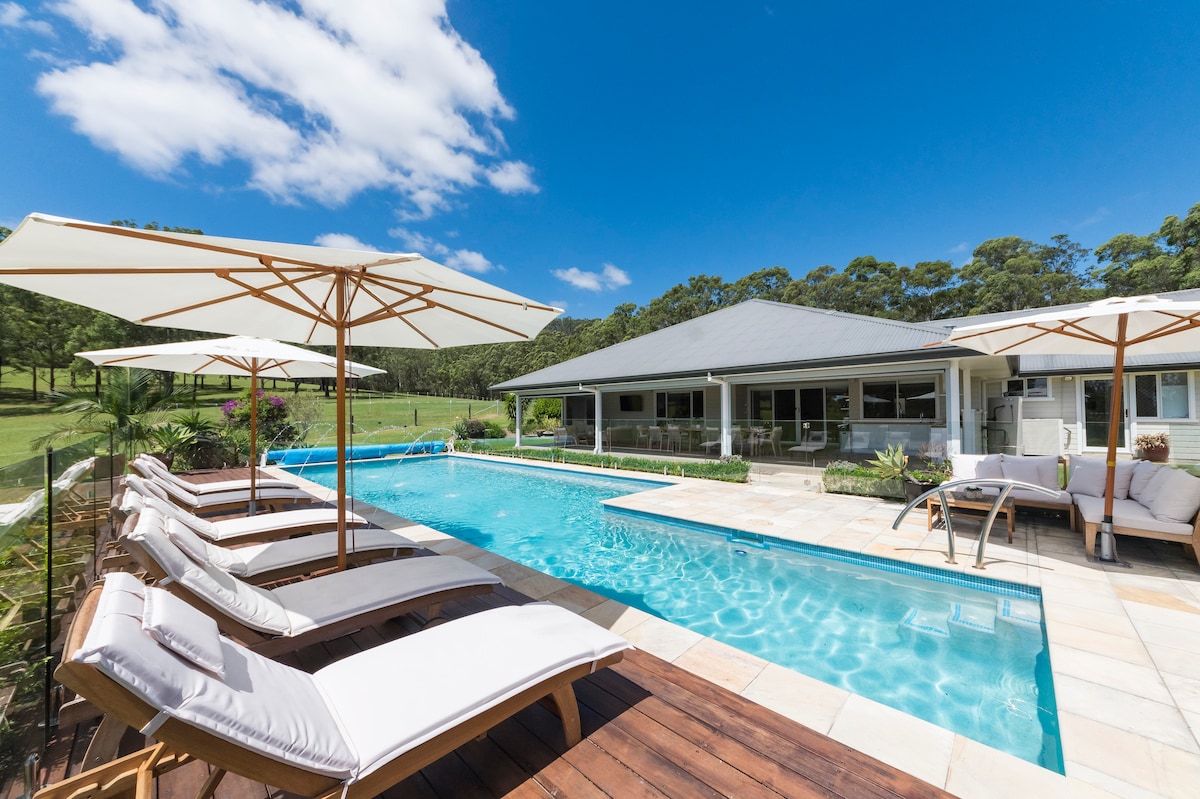 Hillside Estate - Luxury Family Holiday Escape