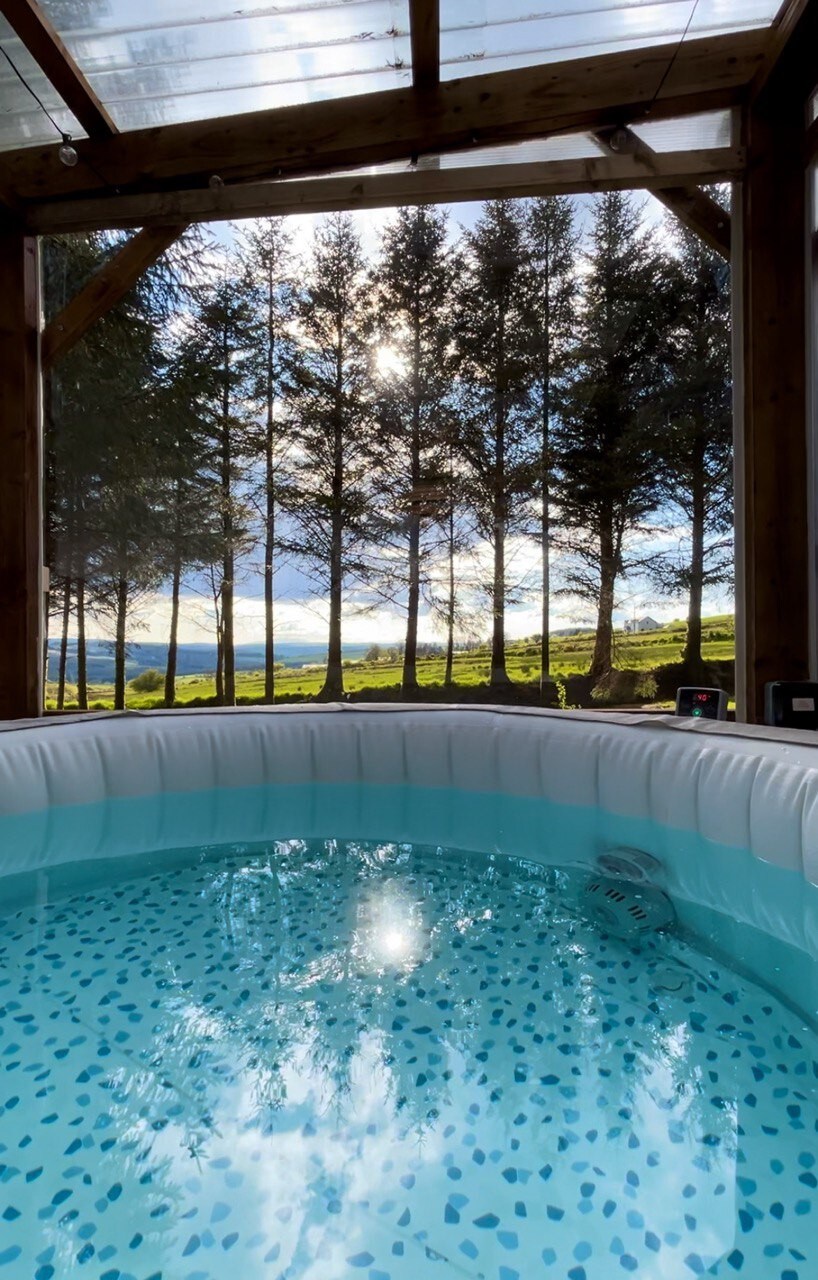 Glamping with Private Hot Tub & Enclosed Terrace