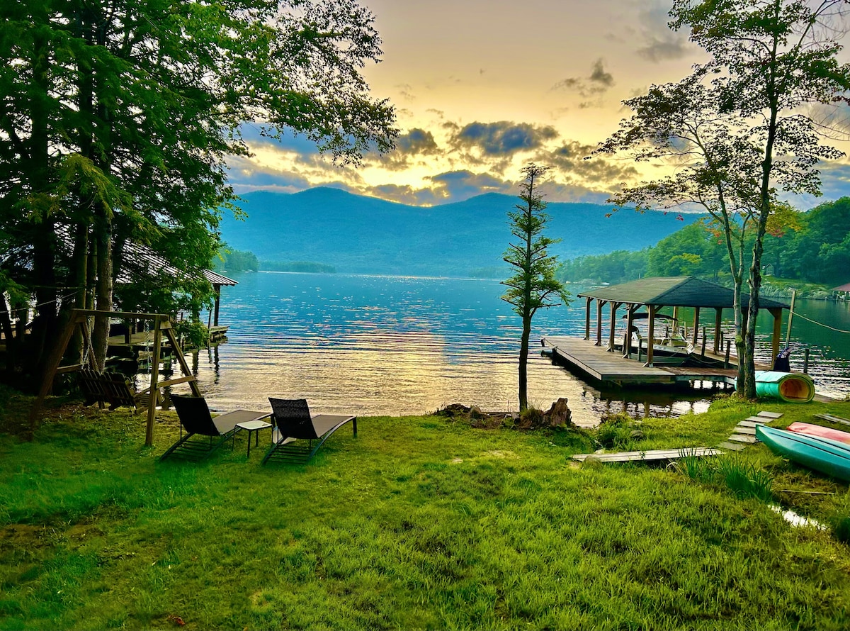 Private Beach & Dock, Lake George Hide Away