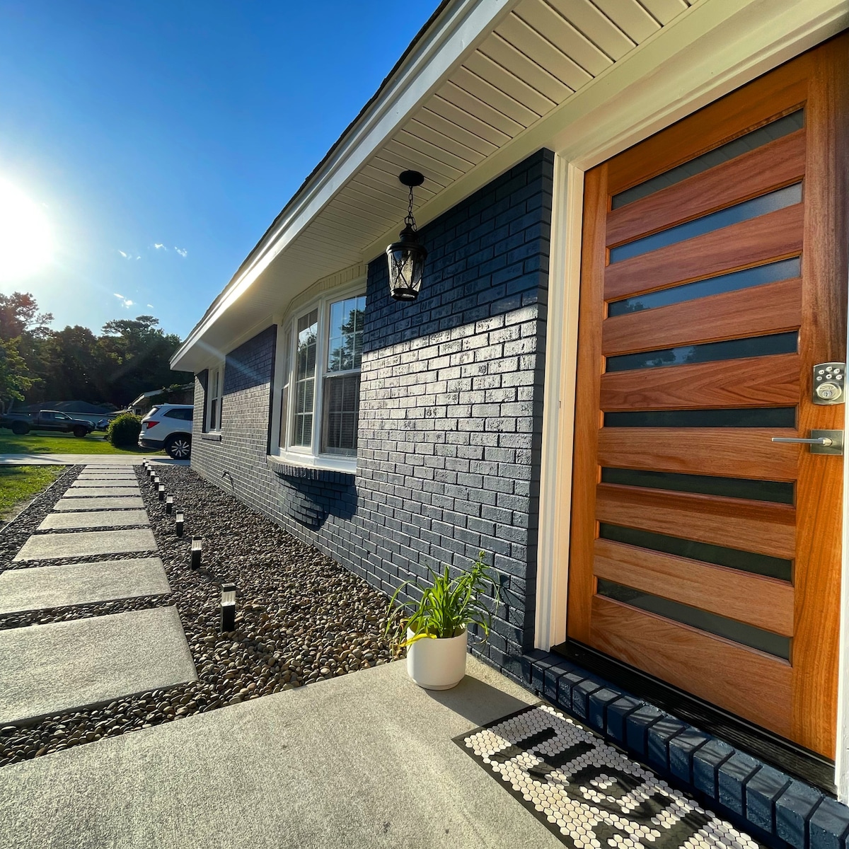 Purple Door Home - 3BR Magical Coastal Retreat!