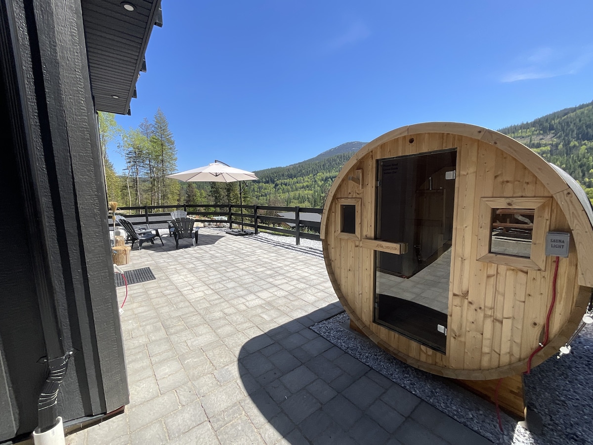 Redstone R&R - 2 Bed Suite with Private Sauna