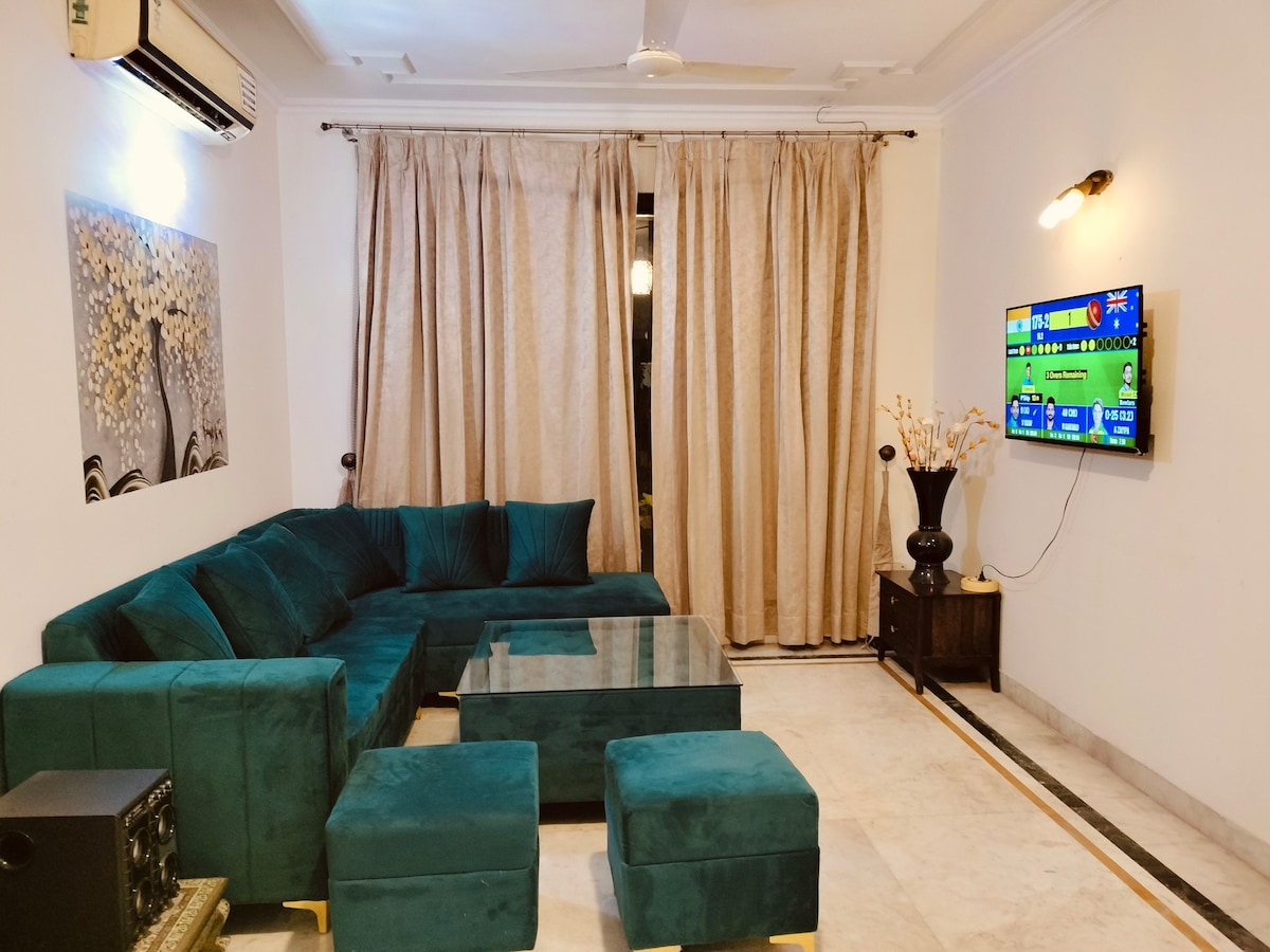 Luxury homestaycation, Sector 54, Suncity, Gurgaon