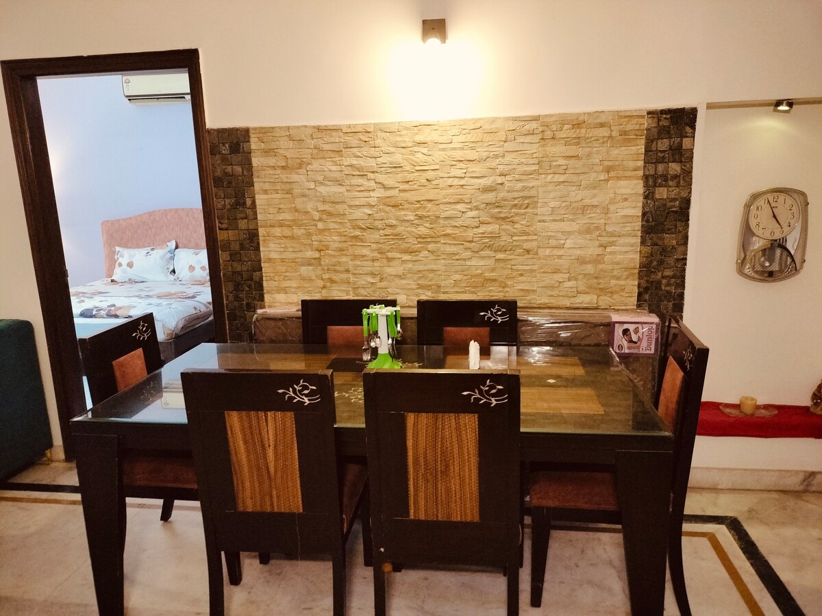 Luxury homestaycation, Sector 54, Suncity, Gurgaon