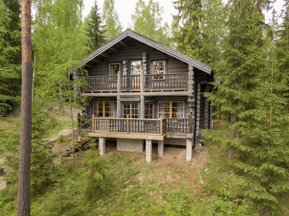 Karelian风格的原木小屋，适合12人入住