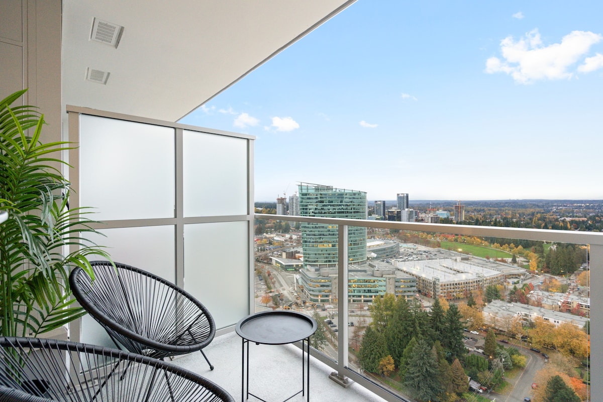 Sky Suite 2 BR in Central City | Rooftop Terrace