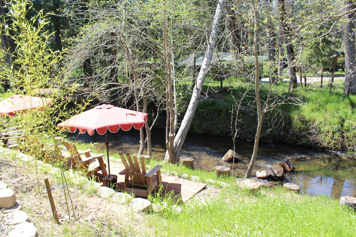 Near to Yosemite and Bass Lake with Fire Place