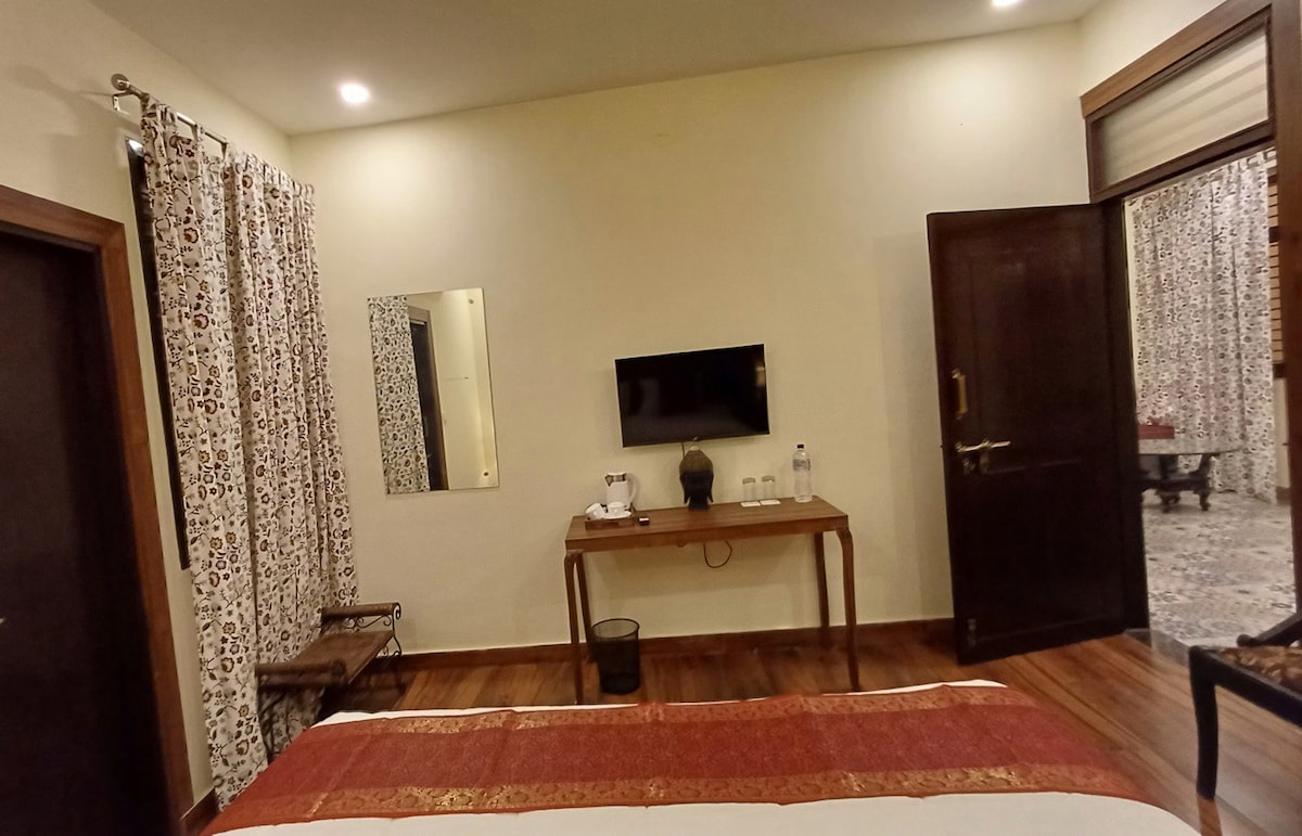 Shivalayaa - Deluxe Double Room No.1