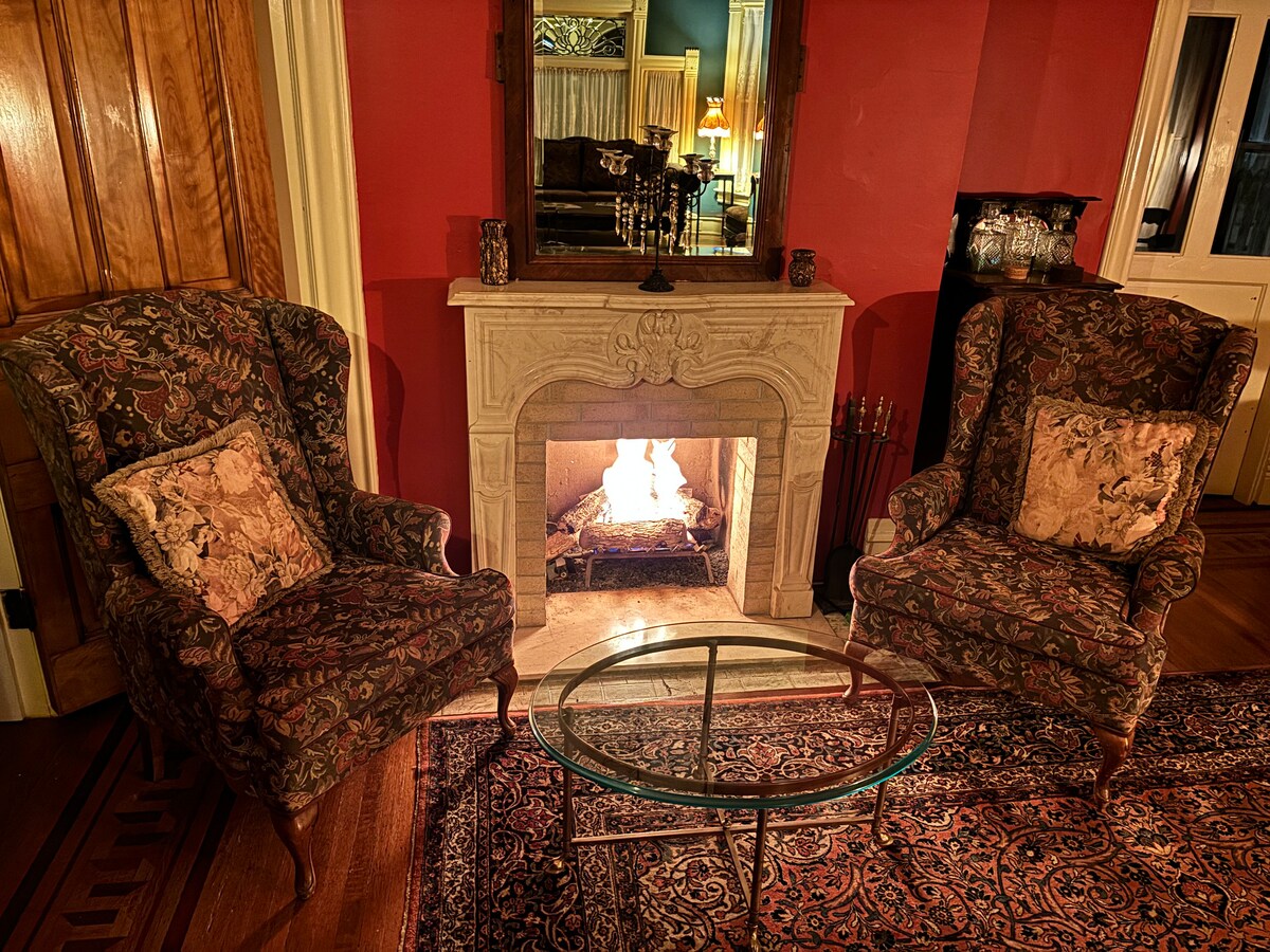 Historic & Dreamy Victorian Penthouse Suite