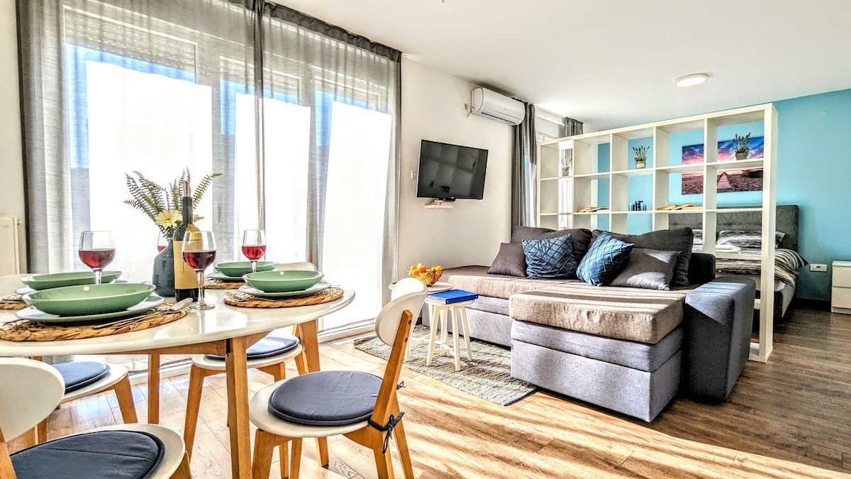 Blue Lagoon in city center - apartmani_nsmilos