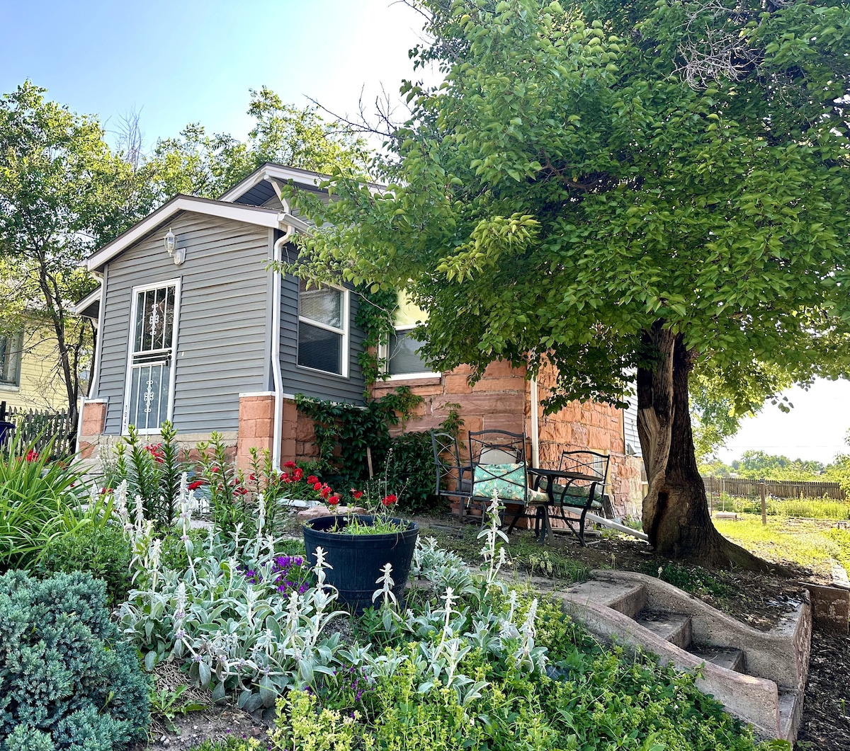 Delightful 3/2 Cottage by Downtown, Mountain View