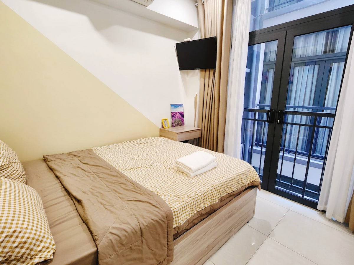 Cozy Studio near Phan Xich Long, 5 mins to D1 & D3