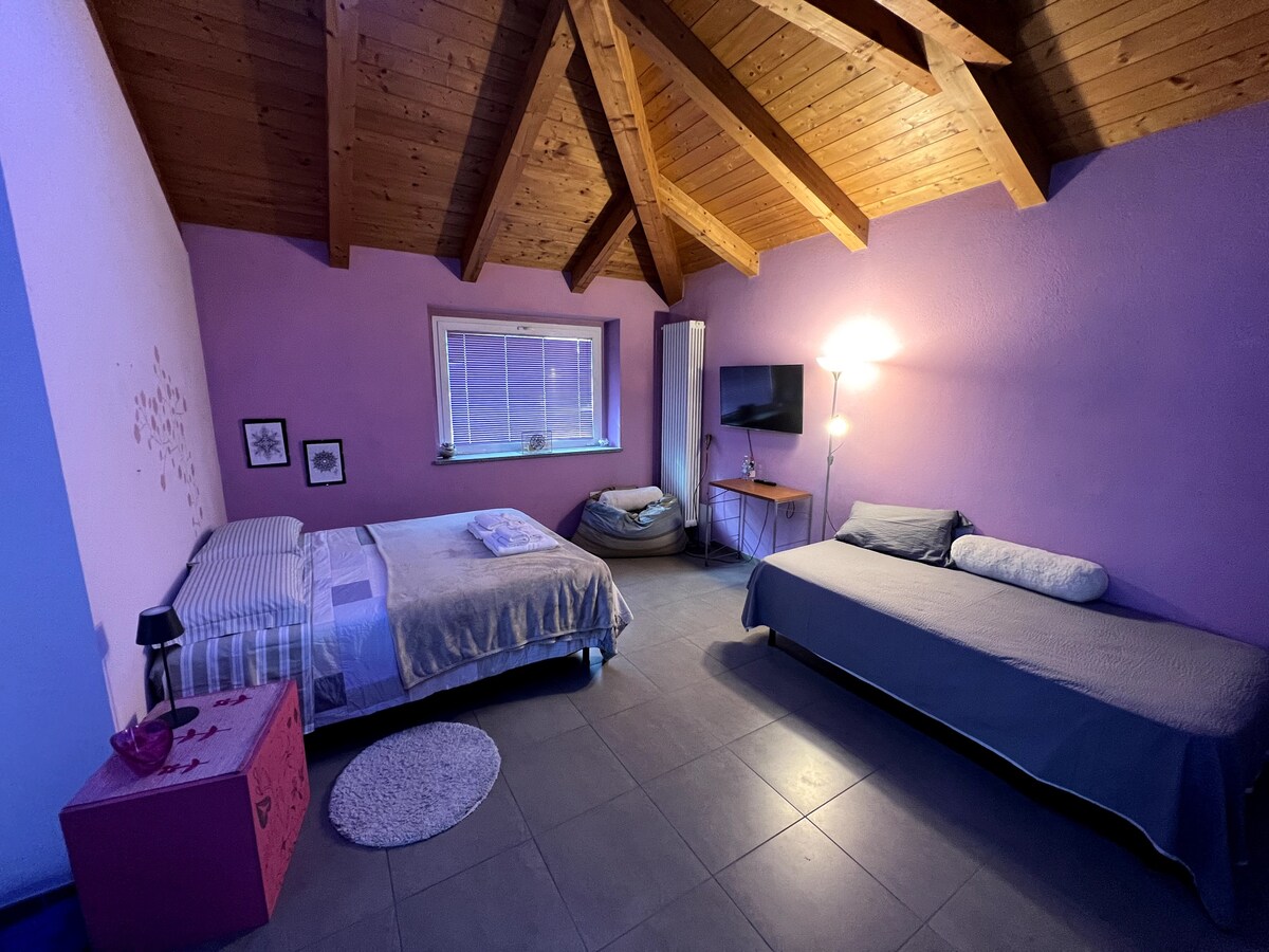Private Room in Rustic Villa