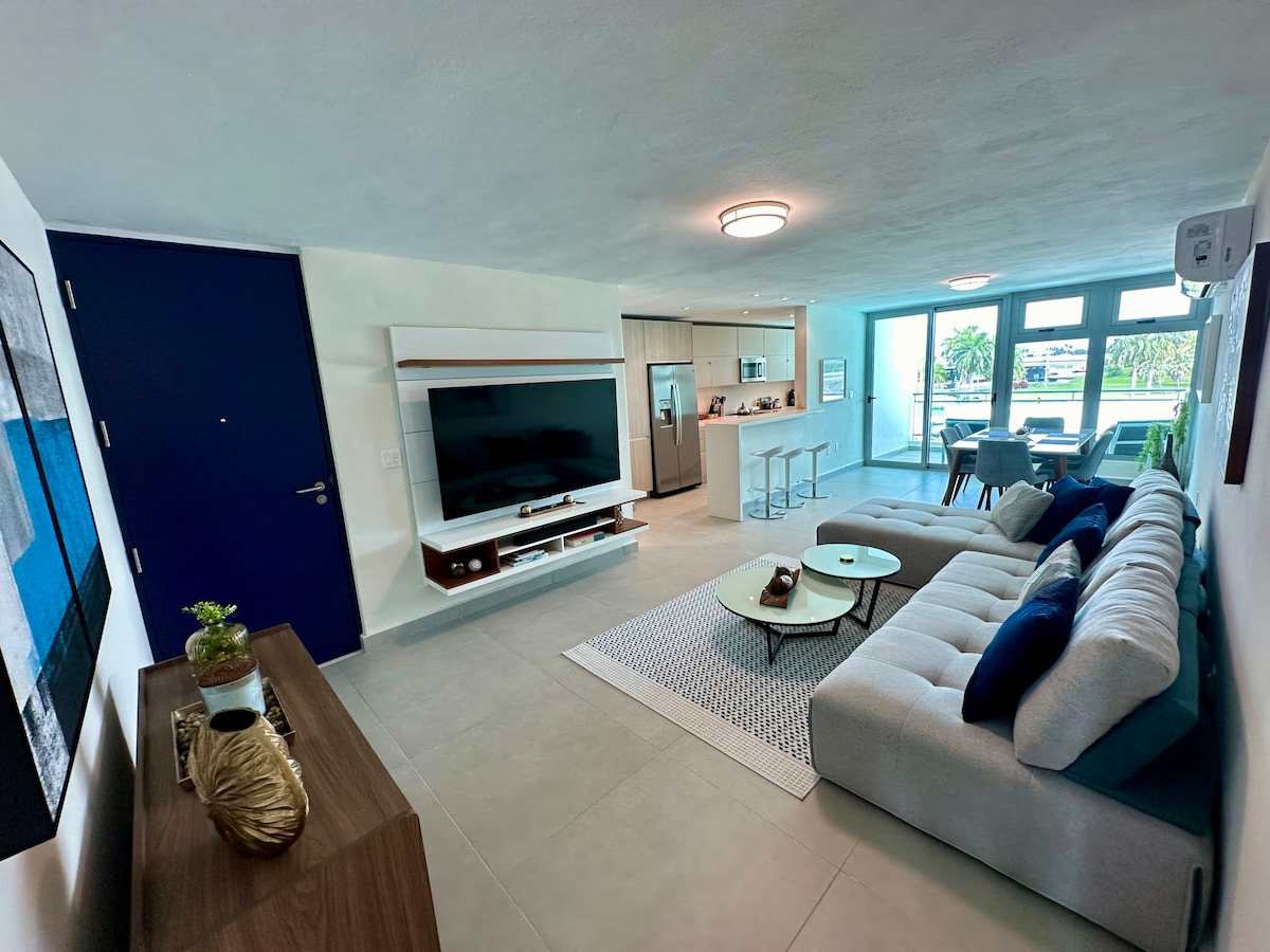 Solemare Penthouse by Isla Verde Beach