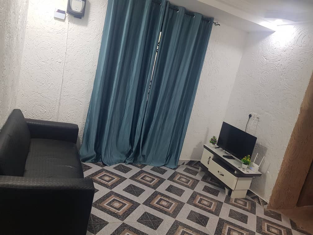 Cutest 1 Bedroom by Main Road in Accra