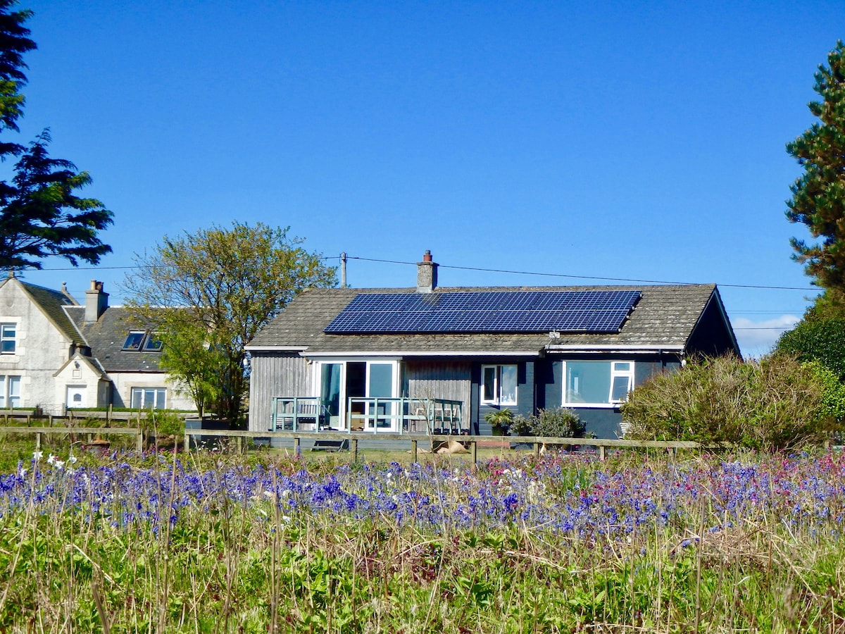 Beachfront Cottage, Isle of Bute