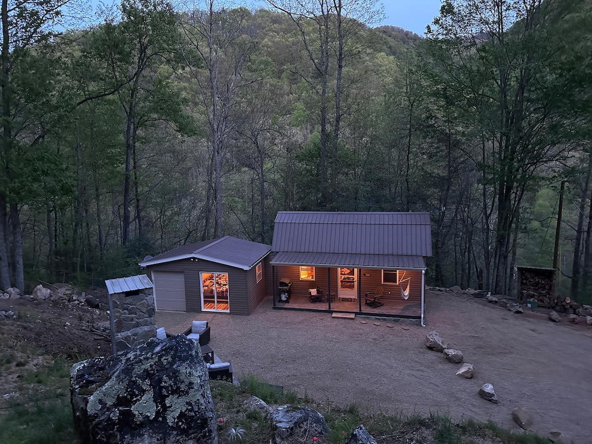 Mountain Tranquility, 1 Bedroom Cabin (NEW)