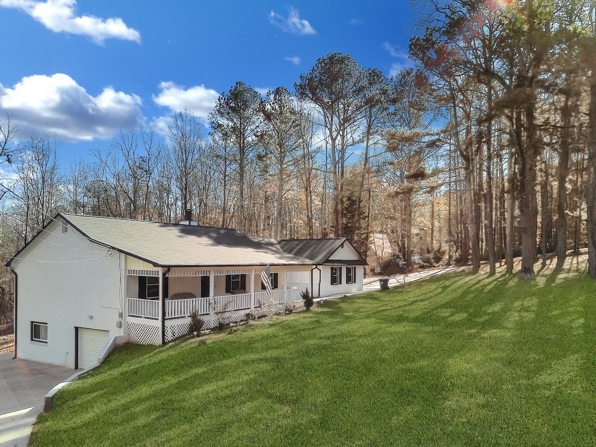 Cozy Home In Dacula!