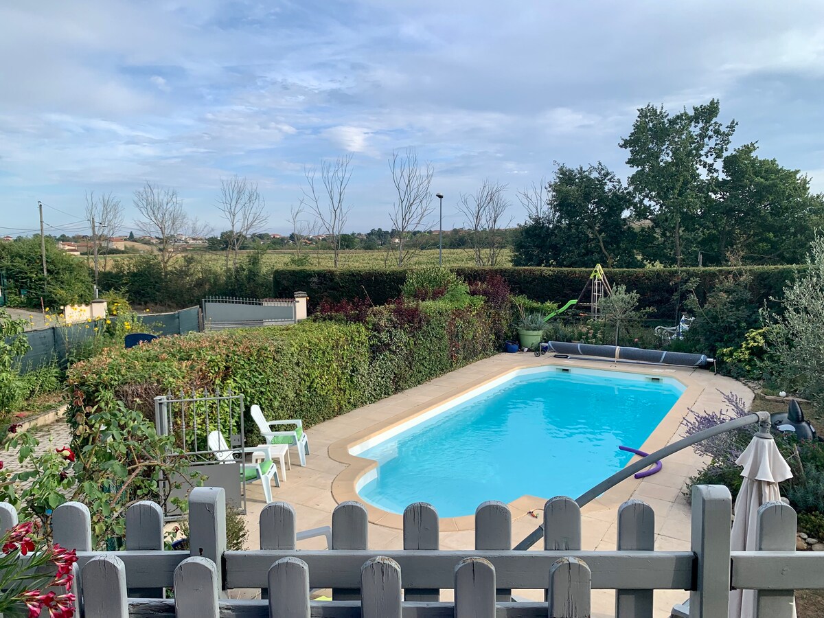 Maison familiale piscine 2 billets J.OFoot offerts