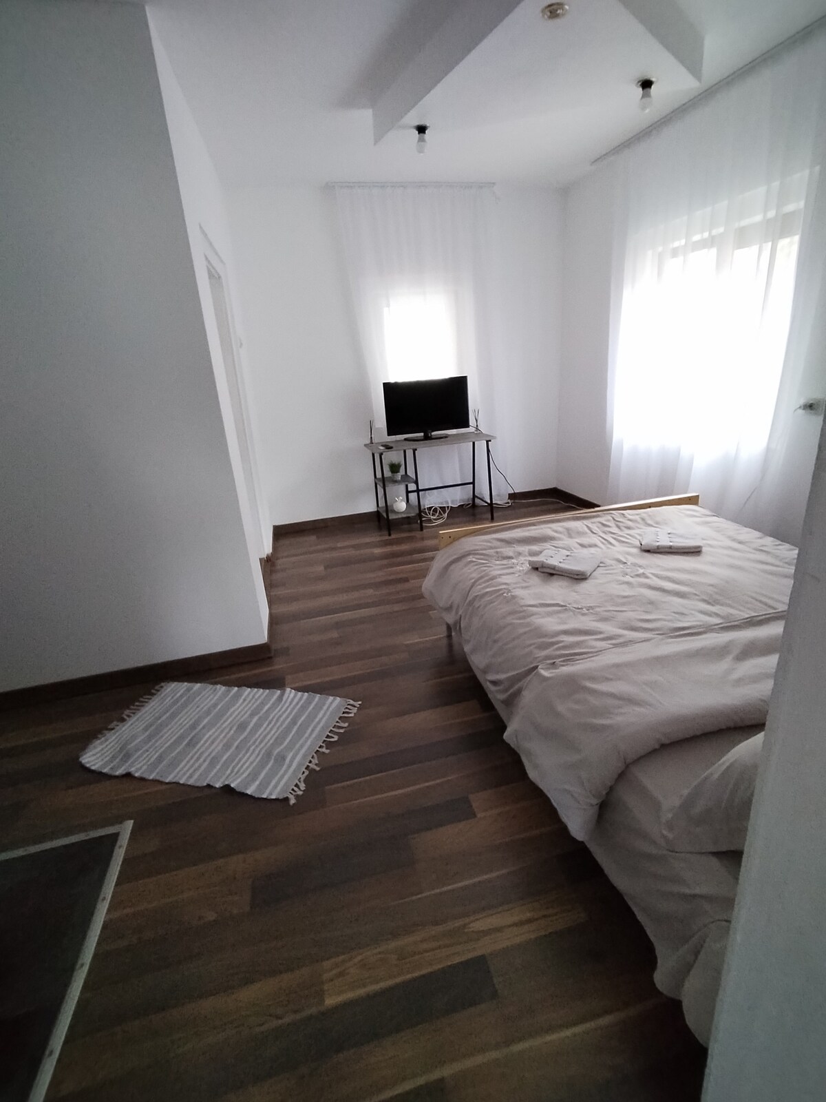 2 camere la casa. Ideal pentru familii cu copii