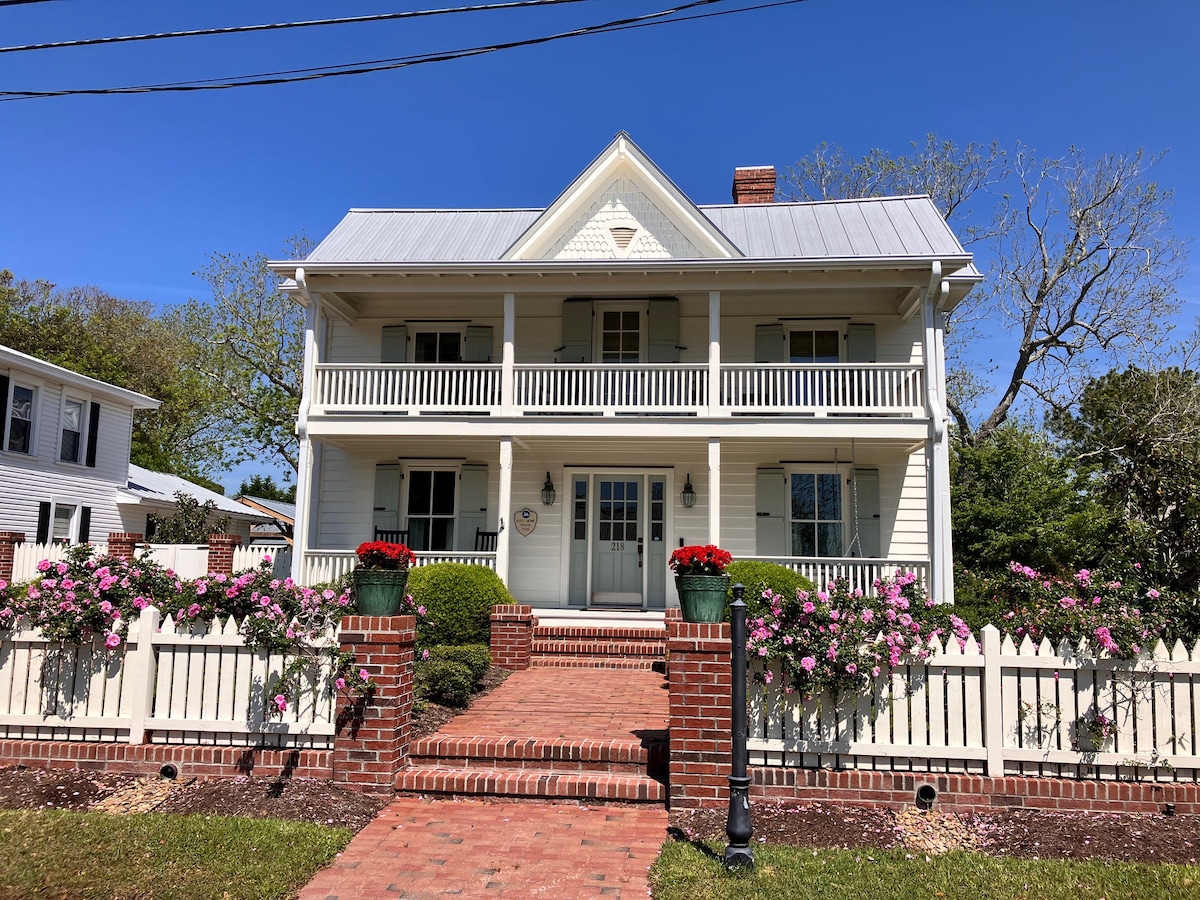 Alex Moore House (est. 1906) w/free beach parking