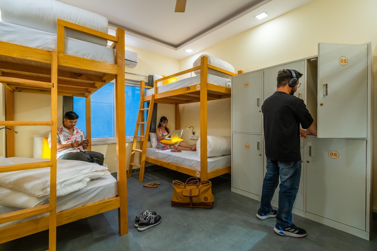Bed in 6 Bed Mixed Dormitory