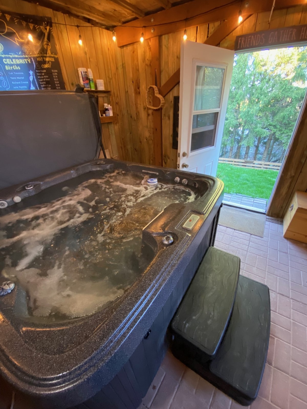 Relax & Recharge: Hot Tub Haven in Grand Valley