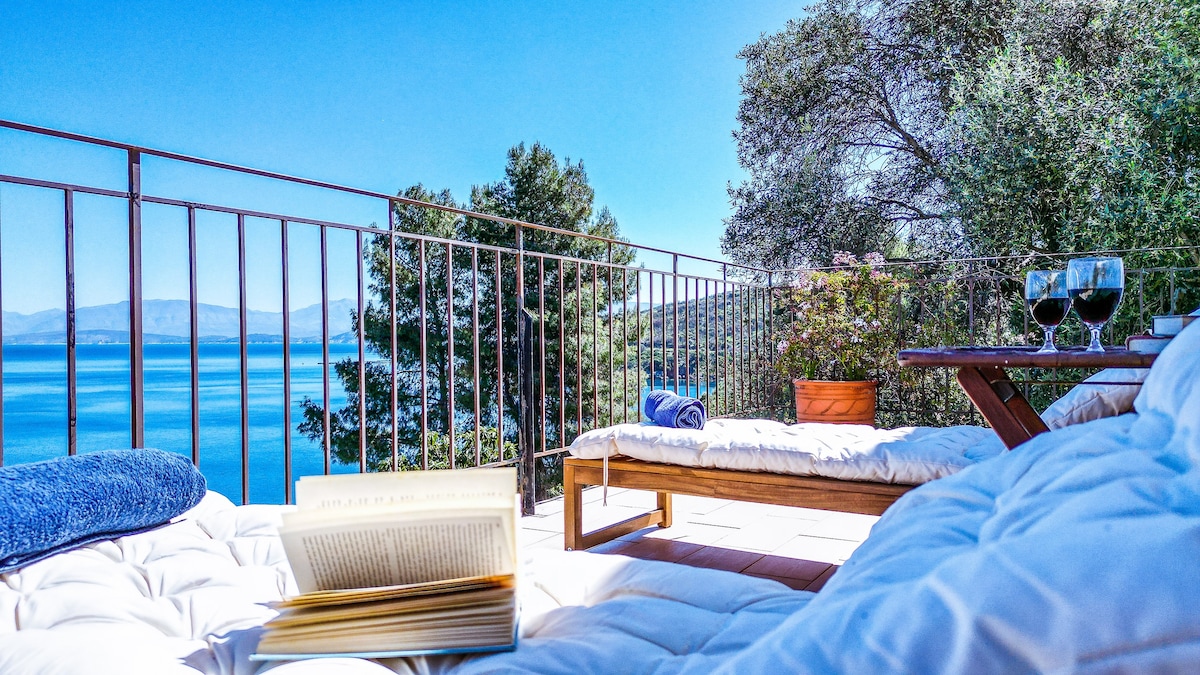 Sea front villa in kassiopi