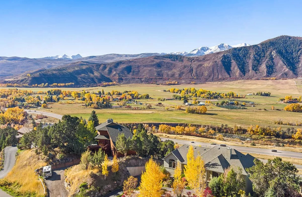 One of a kind hilltop estate in Aspen Valley!