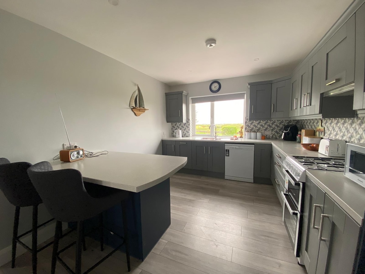 Jayc Cottage Miltown Malbay 
2 Bedroom home