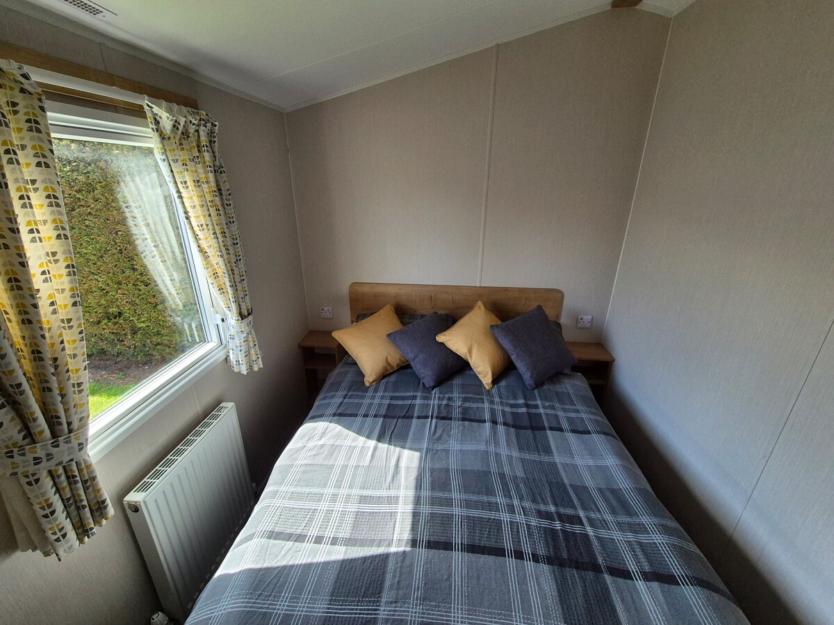 3 Bedroomed caravan to rent