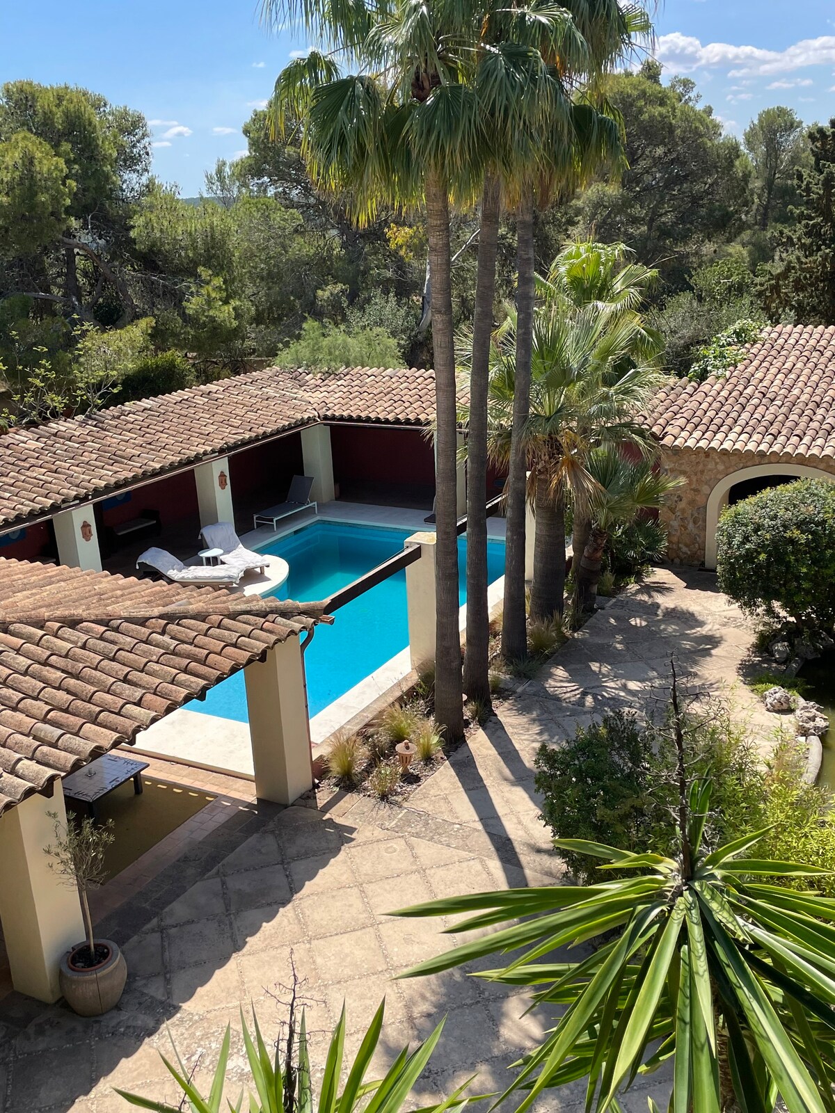 Luxury 6 Bed Hacienda with Amazing Pool near Palma