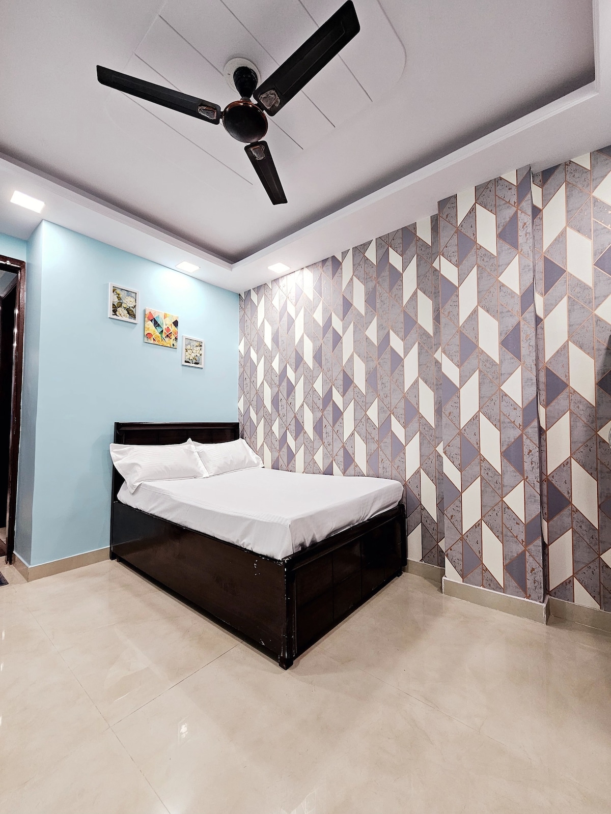Modern 3 BHK Apartment in the Heart of New Delhi