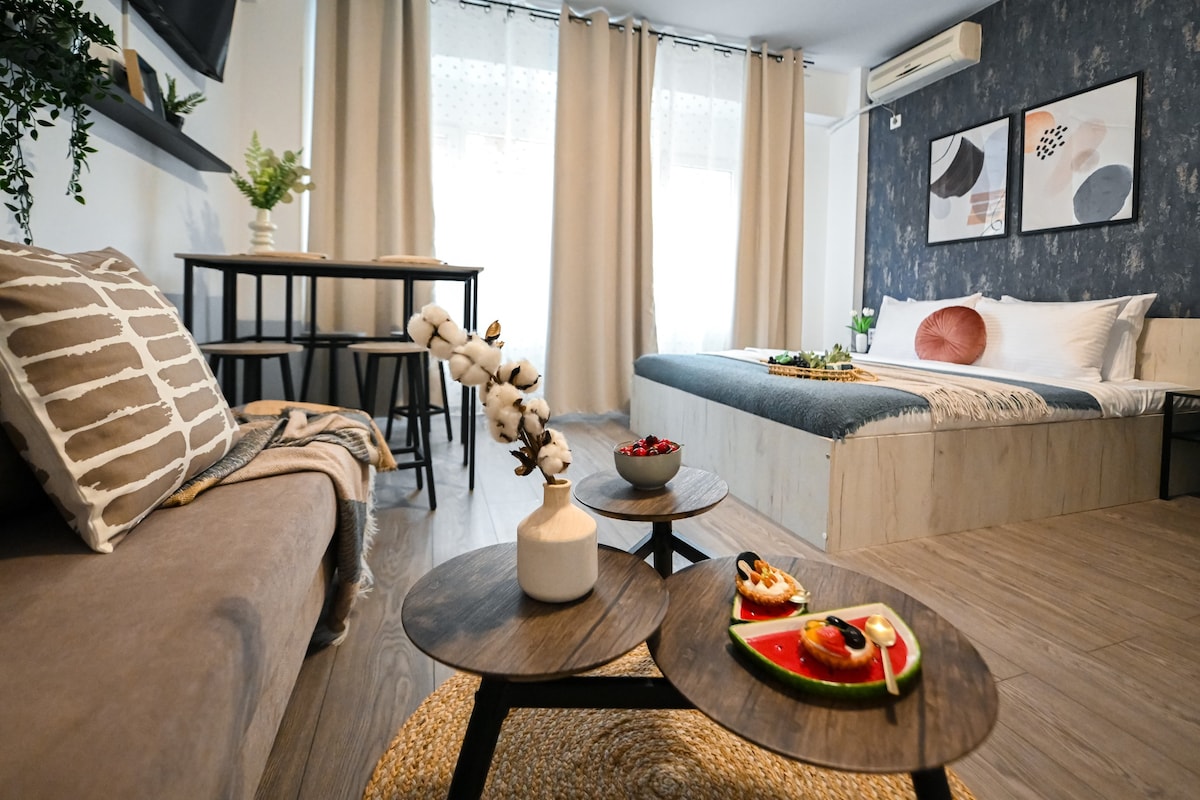 City Escape: Studio in the Heart of the Old Town
