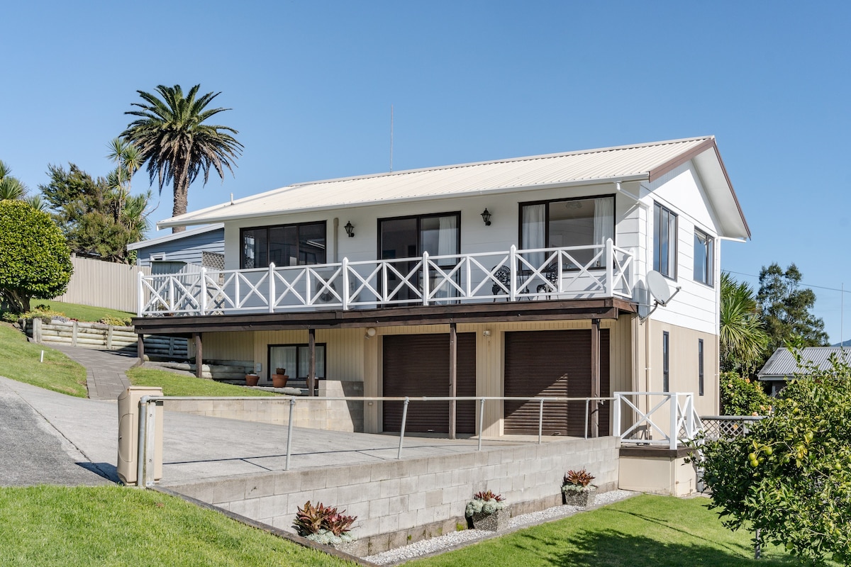 Harbour Views | Immaculate | Groundswell Property