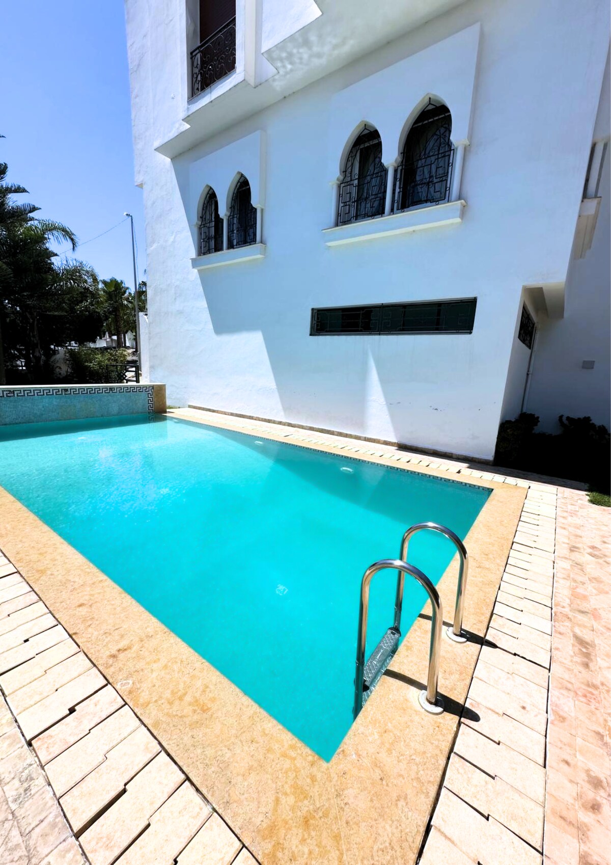 Belle villa avec piscine et hammam à Tanger