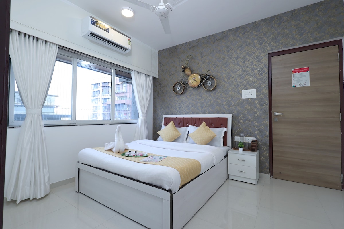 Modern Apartment near Mumbai Airport (2 BHK)