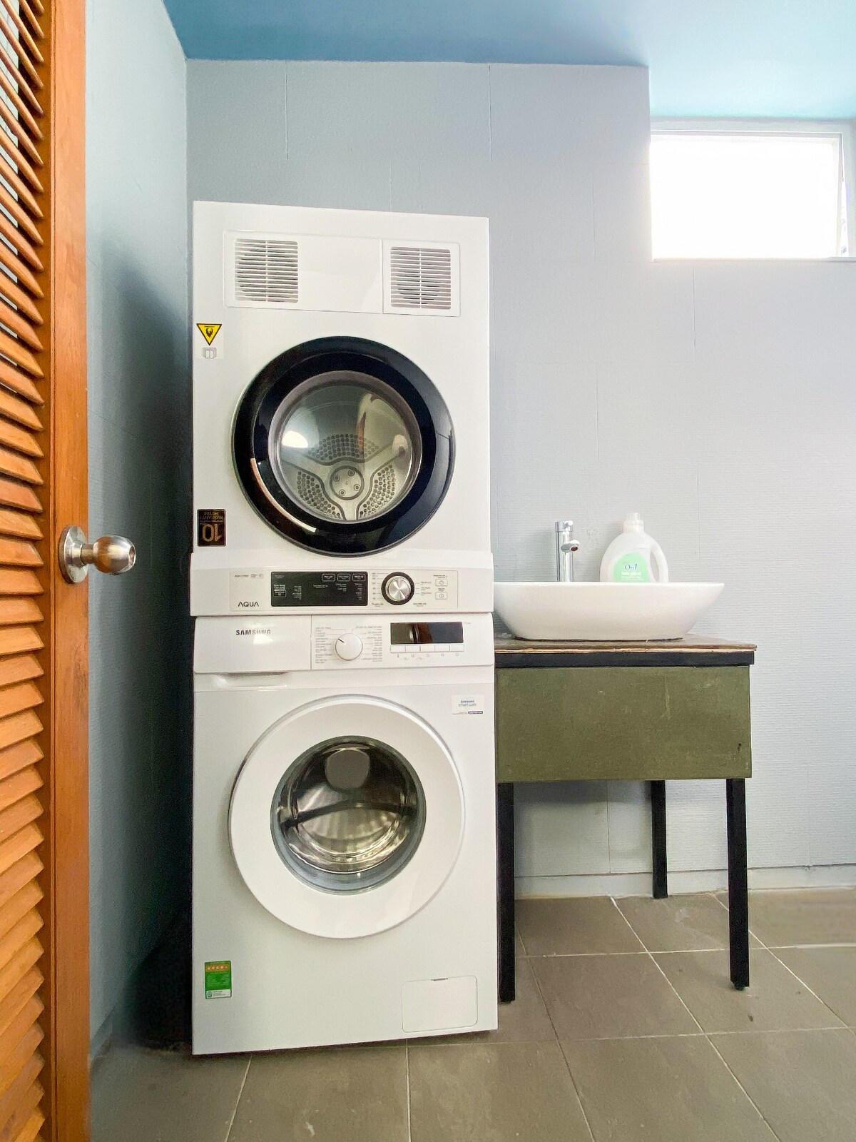 Apartment near Airport & Center | Free laundry