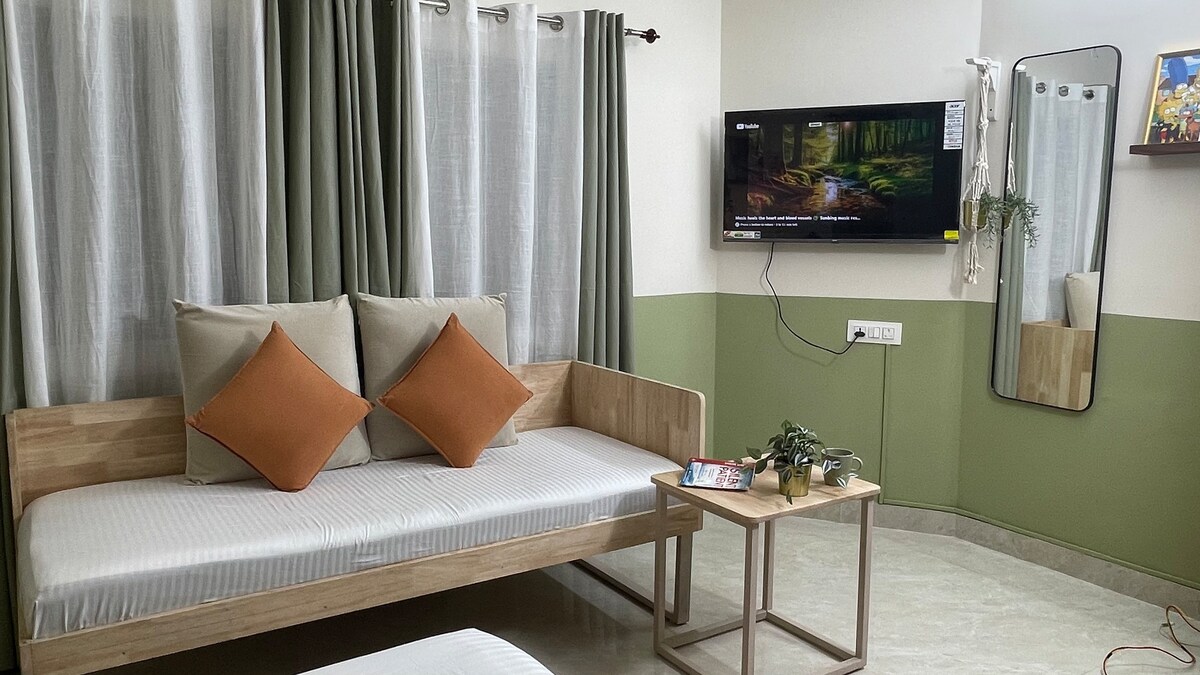 Trouvaille Room with AC in Koramangala