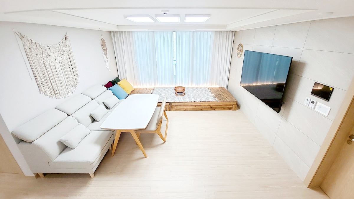 您将入住#全新4间客房# 3间浴室# Sacheon Cafe Street #距离海边5分钟路程#冲浪保护区